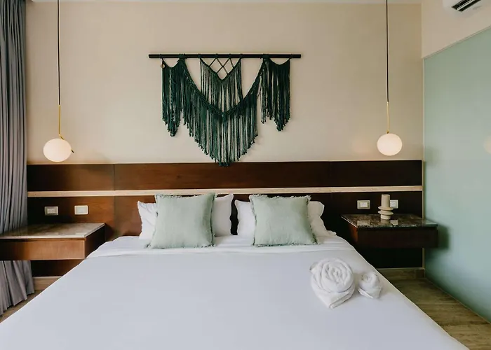 Apartment Luxury Penthouse Private Rooftop Pool Concierge *
